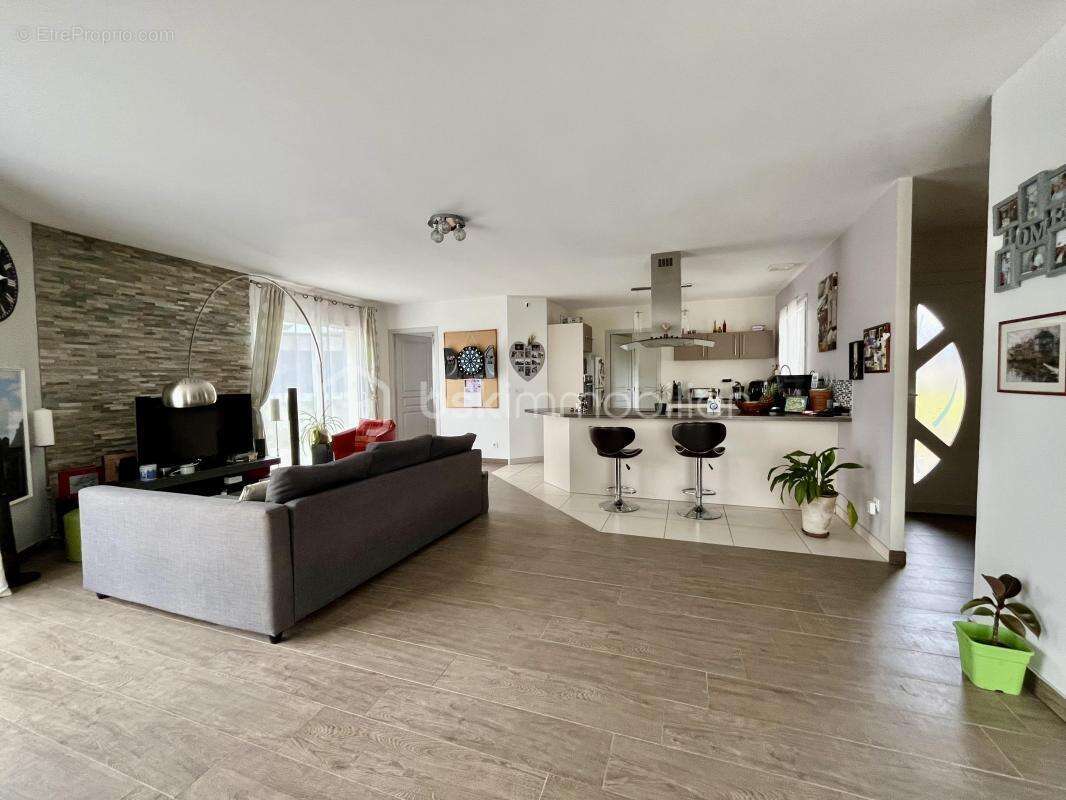 Maison à MARIGNY-LES-USAGES