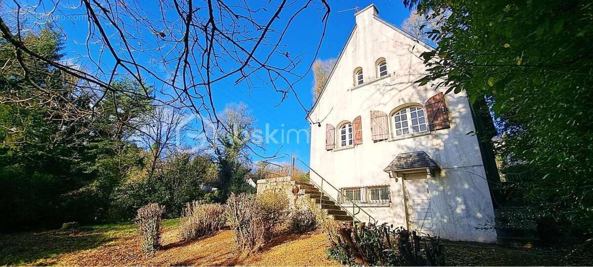 Maison à HUELGOAT