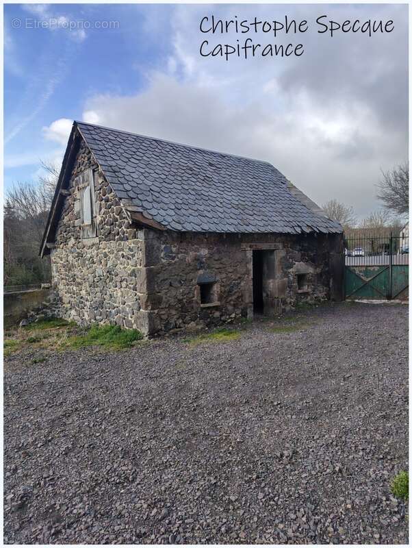 Maison de maître rénovée avec dépendances et gîte – Un bien rare au cœur de la campagne LE VERNET SAINTE MARGUERITE (63) - photo 19
