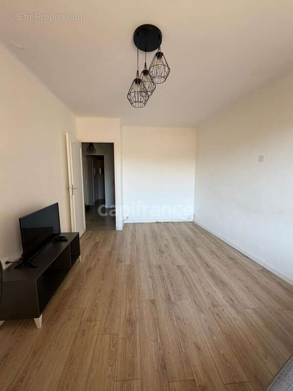 Appartement à MARSEILLE-5E