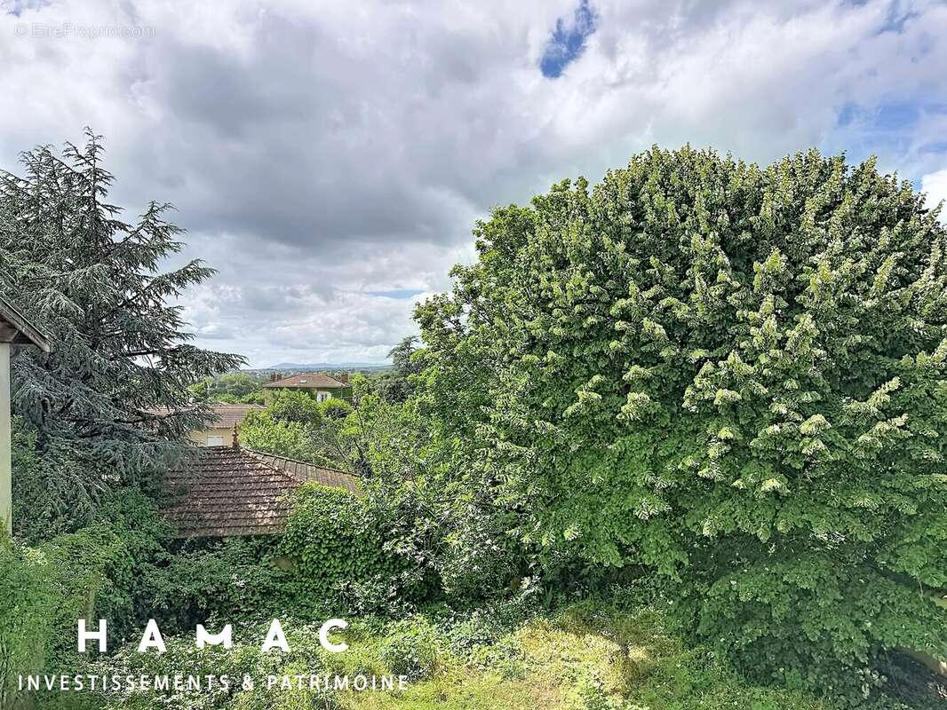 Appartement à GREZIEU-LA-VARENNE
