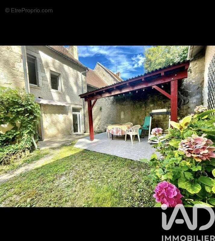 Maison 169 m² à Le Blanc  - photo 2