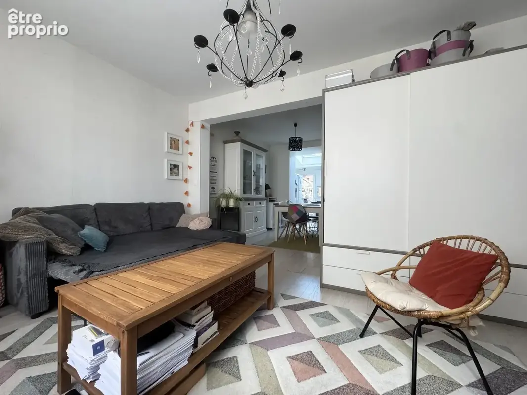 Jolie maison de ville avec 5 chambres, terrasse et stationnement privatif ! - photo 5