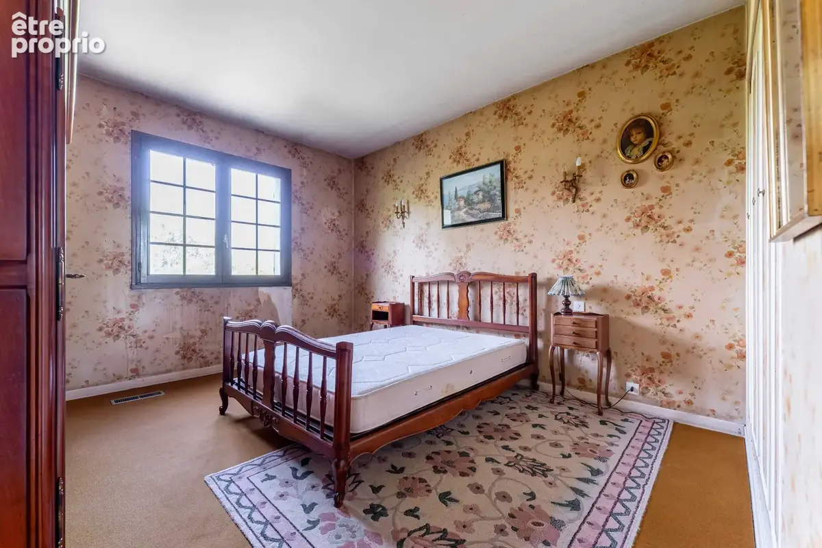 LIMONEST, grande maison de 270 m2 plus sous-sol à rénover sur un terrain de 3185 m2 - photo 17