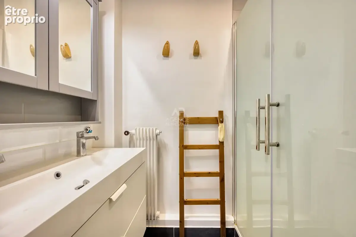 CHAVILLE - Dernier étage appartement familiale traversant de 5 pièces. - photo 15