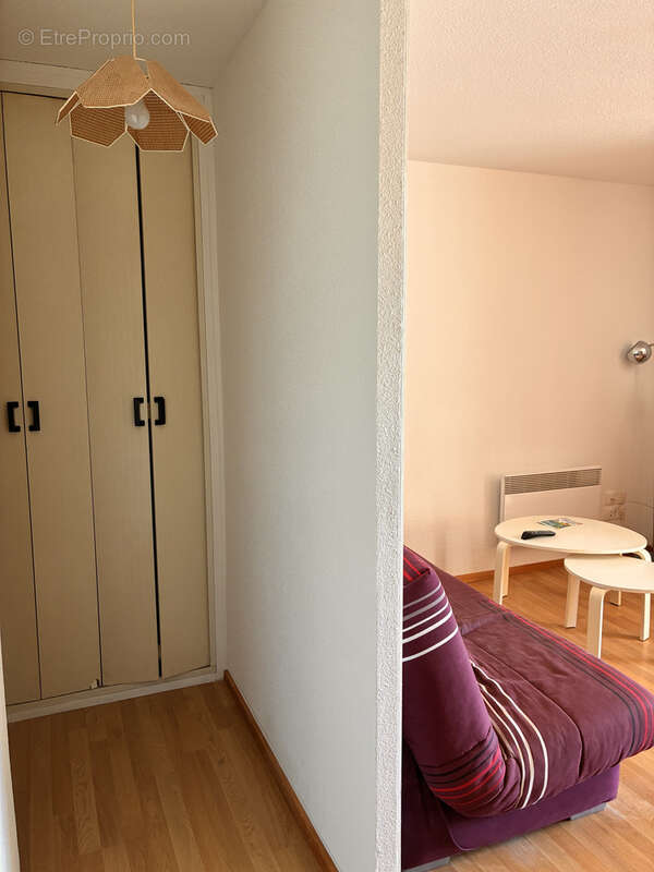 GRUISSAN, RIVE DROITE, EN EXCLUSIVITE, Appartement de type 2 avec terrasse VUE PORT + place de parking privati - photo 11