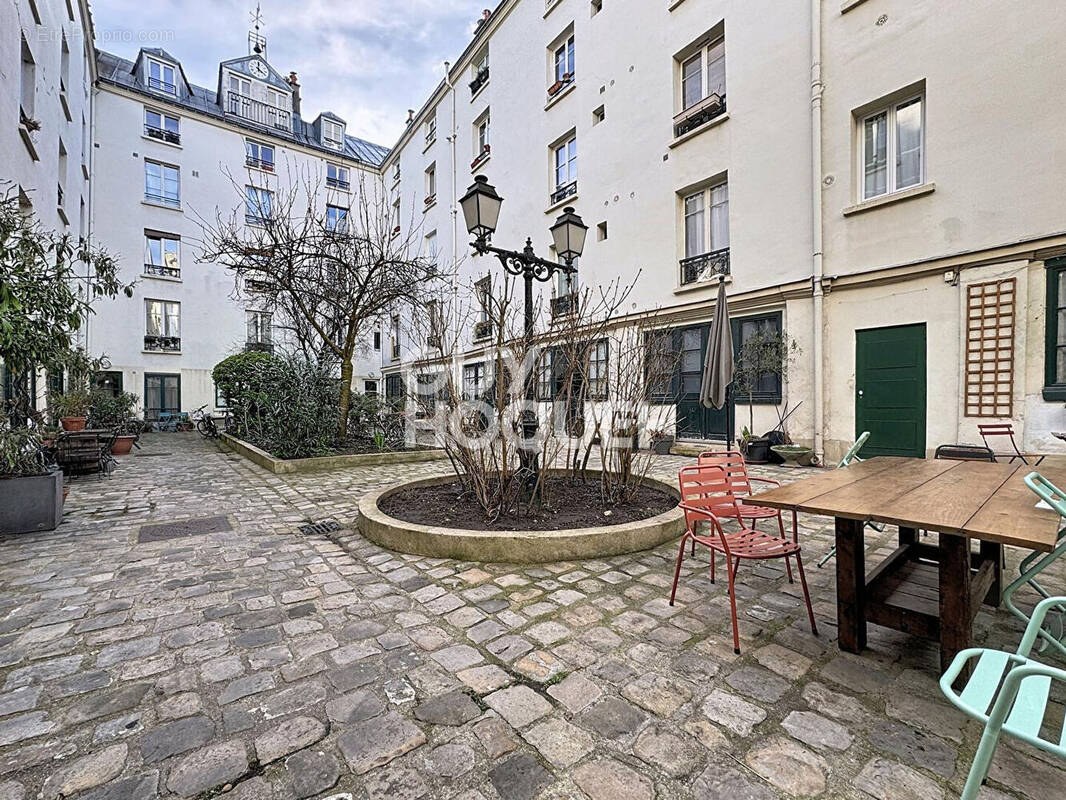 Appartement à PARIS-9E