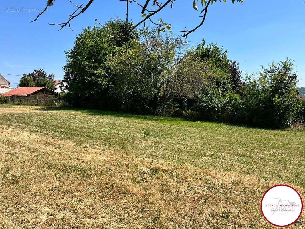 Terrain à SAINT-AMAND-MONTROND