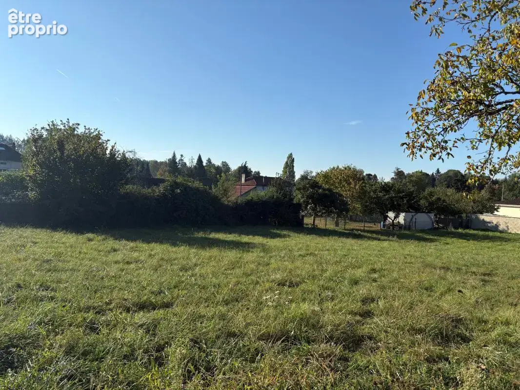 Terrain à AGONAC