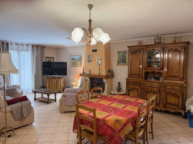Maison à PERNES-LES-FONTAINES