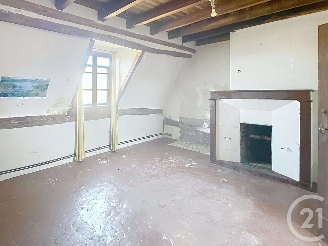 Maison à ERAGNY-SUR-EPTE