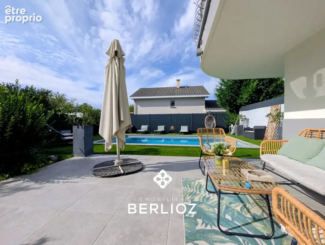 Meylan   limite montbonnot-saint-martin   maison mitoyenne 4 chambres   149 m2 au sol   jardin 300 m2   piscin - photo 3
