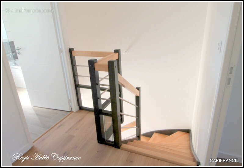 Maison à MONTREUIL-LE-GAST