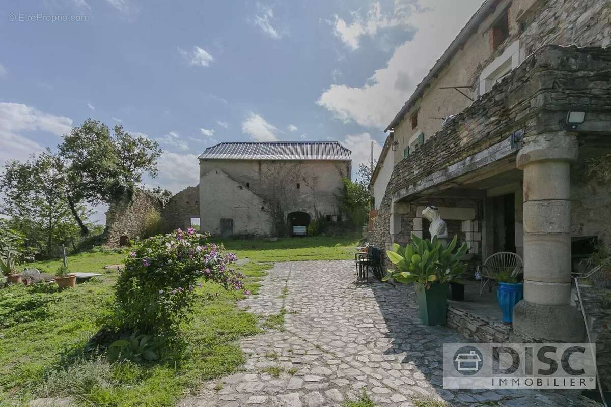 Maison à SAINT-ANDRE-DE-NAJAC