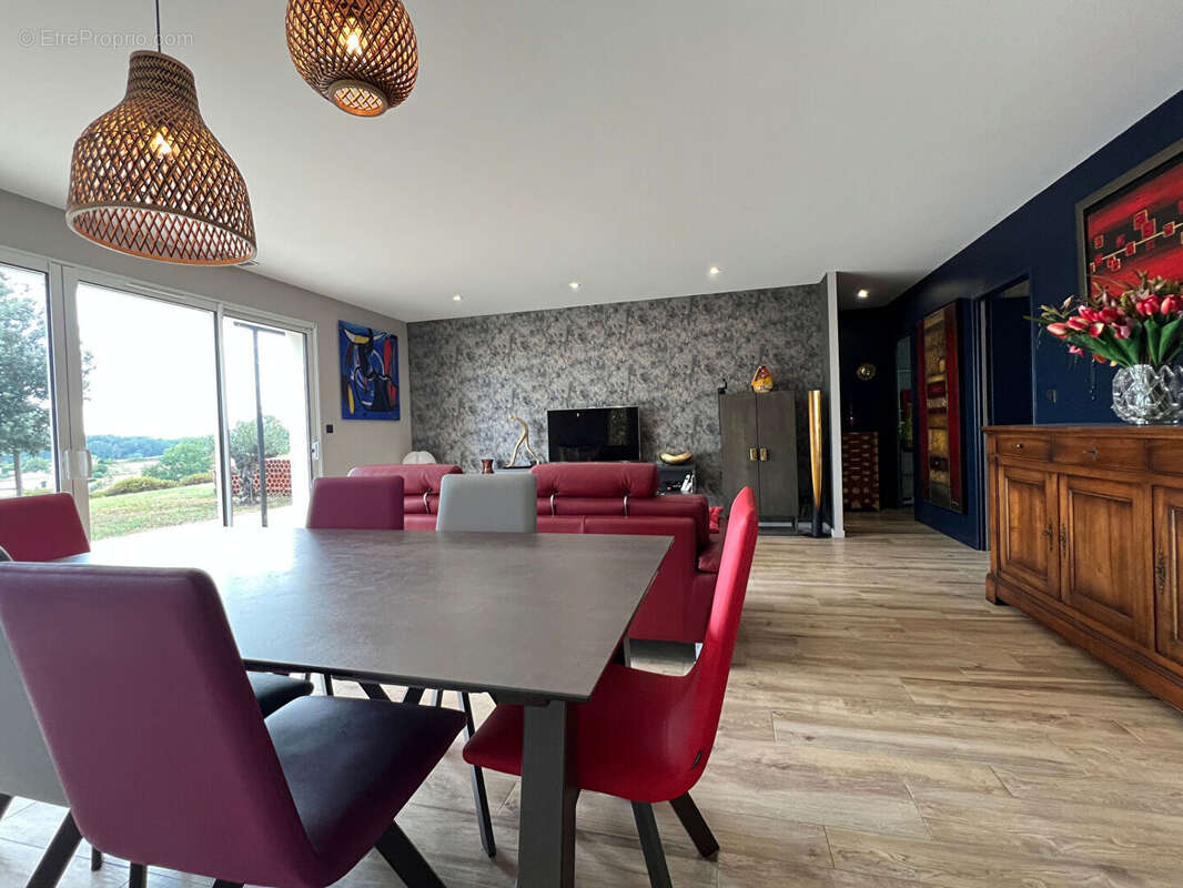 Maison contemporaine à 5 min du centre ville de Caussade - Prestations de qualité et vue dégagée - photo 8