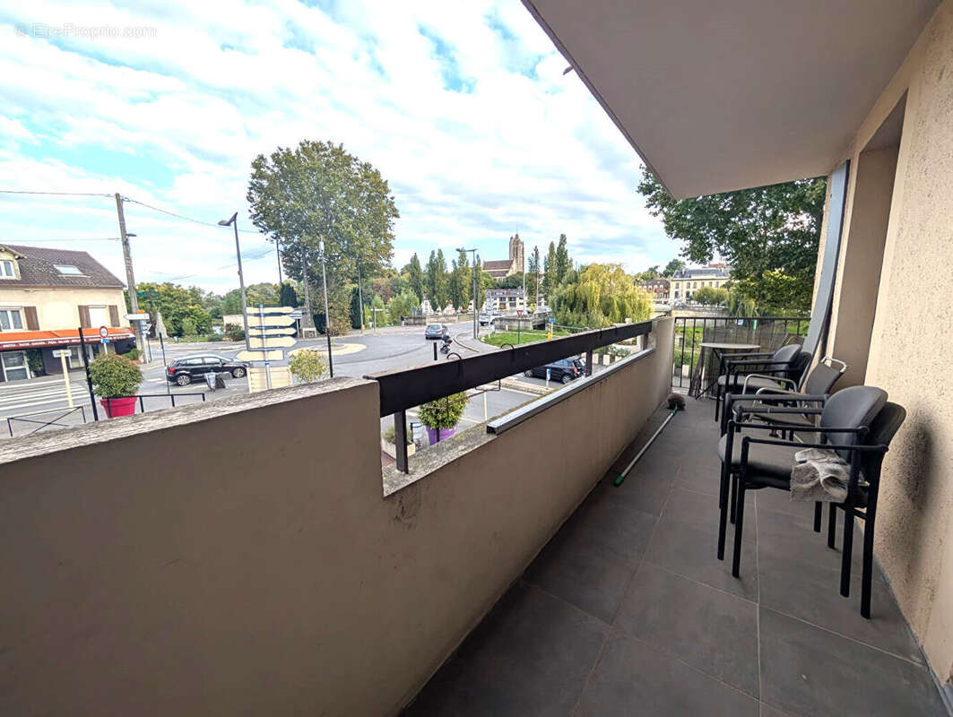 Appartement à PERSAN