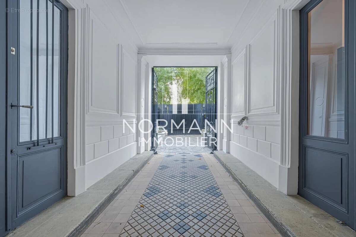 Appartement à NEUILLY-SUR-SEINE