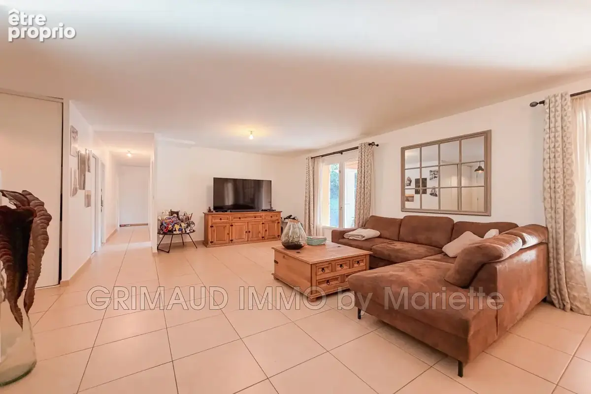 Maison 6 pièces 141 m² à vendre à La Garde-Freinet (83680) - photo 8