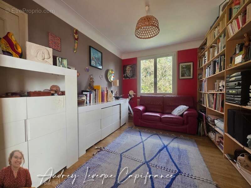 Surgeres (17) - photo 4