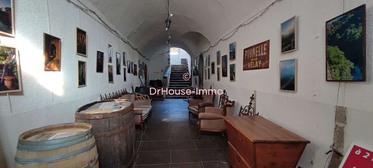 Commerce à VIEILLE-BRIOUDE