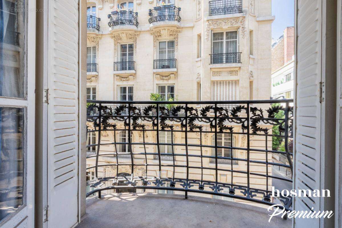 Appartement à PARIS-16E