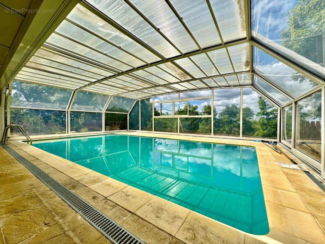 Maison 6 pièces / 159 m² / 315 000 EUR / SAINT-ANTONIN-DE-LACALM - photo 2