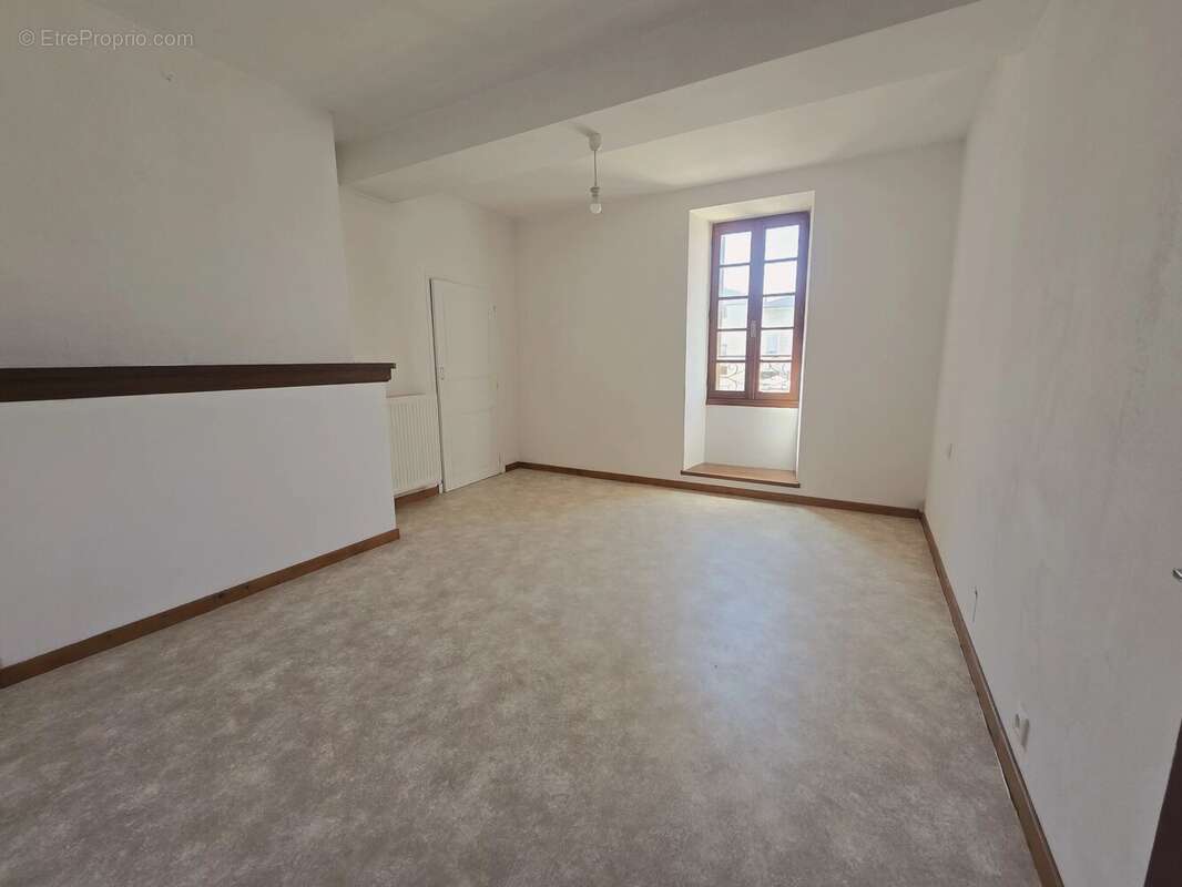 Maison en plein coeur du village - photo 7