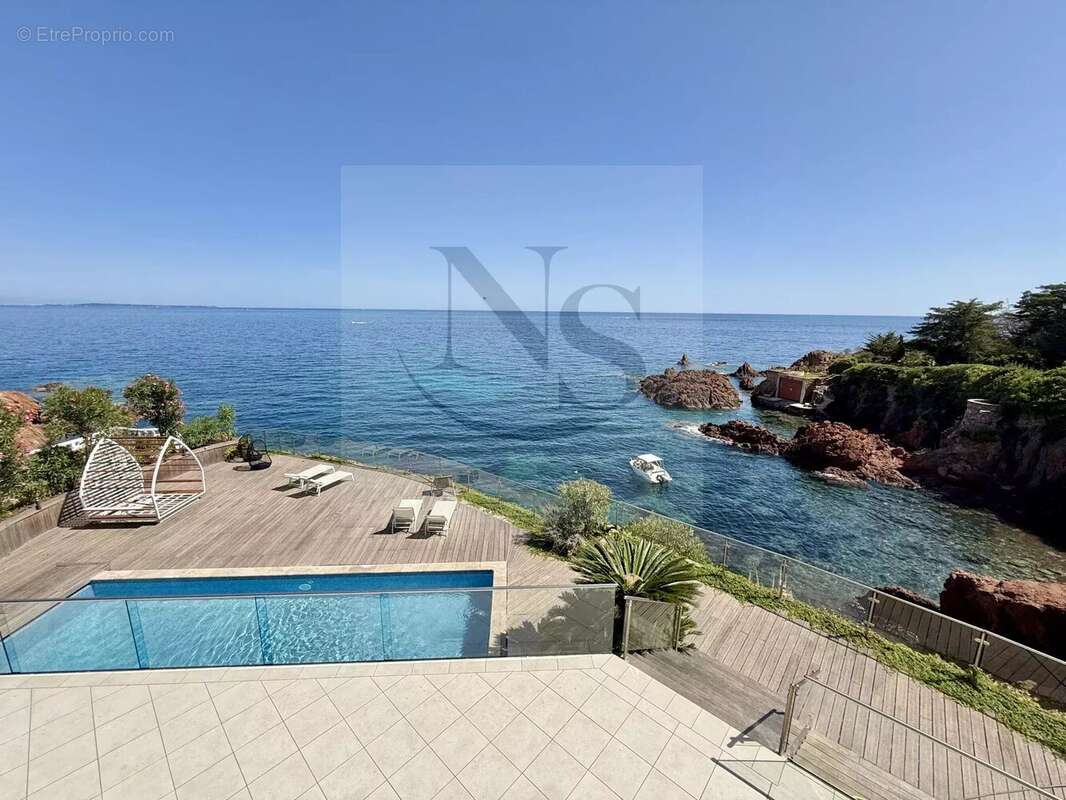 Maison à THEOULE-SUR-MER