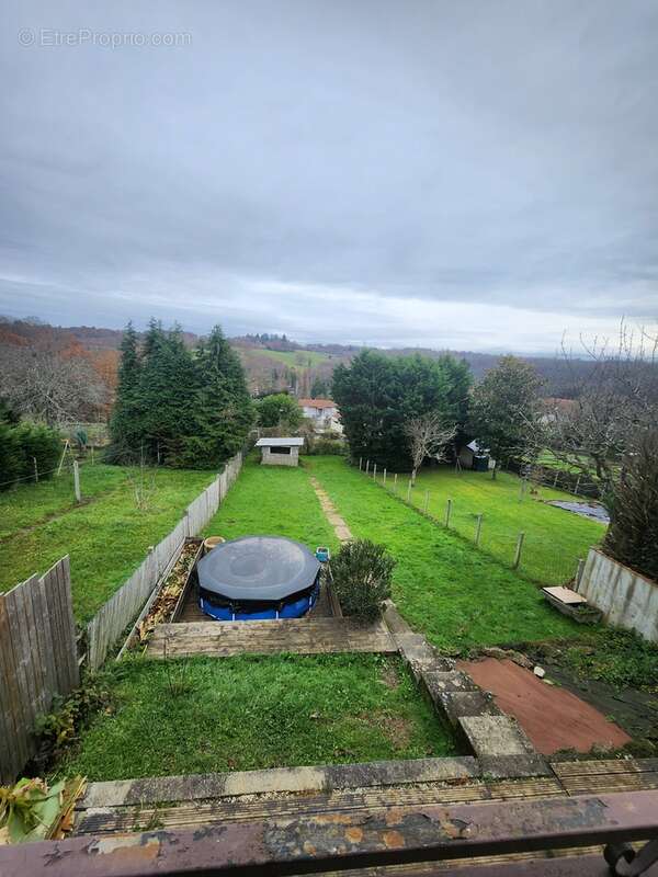 Maison à LE PALAIS-SUR-VIENNE