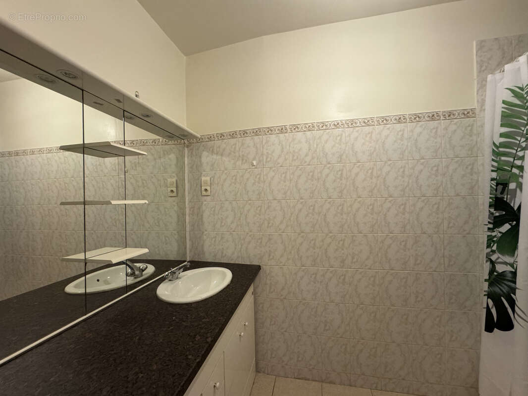 Maison de village à acheter avec 2 chambres à Coursan - photo 7