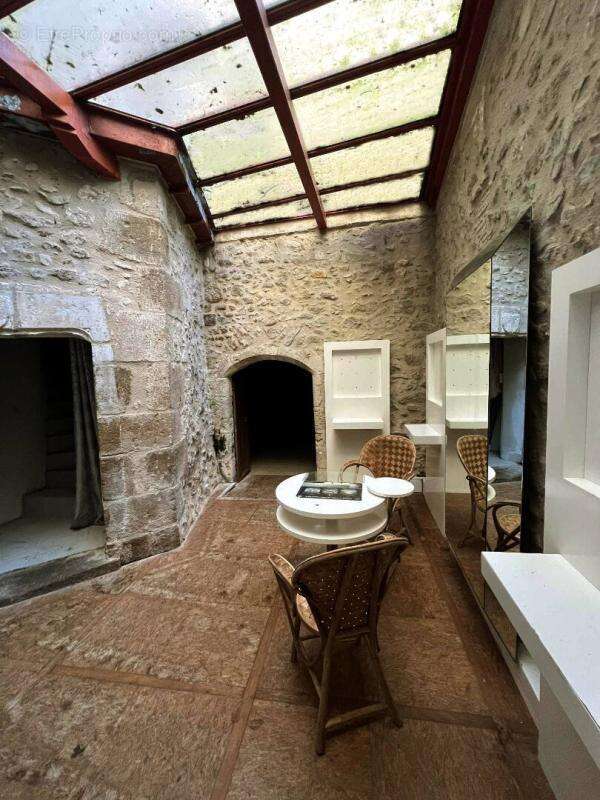 Immeuble Nontron 315 m2 - photo 2