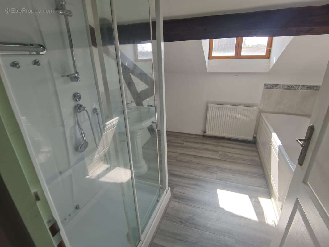 Maison à SAINT-JUNIEN