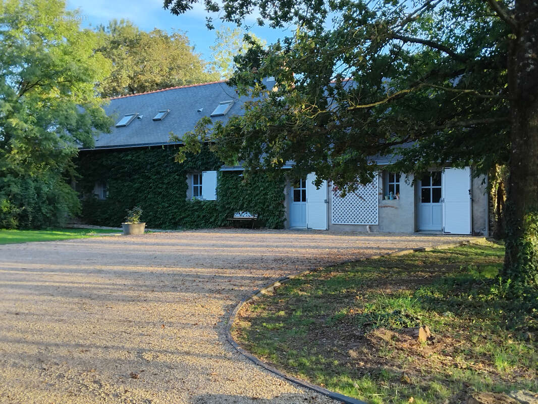 Maison à SAINT-GEREON