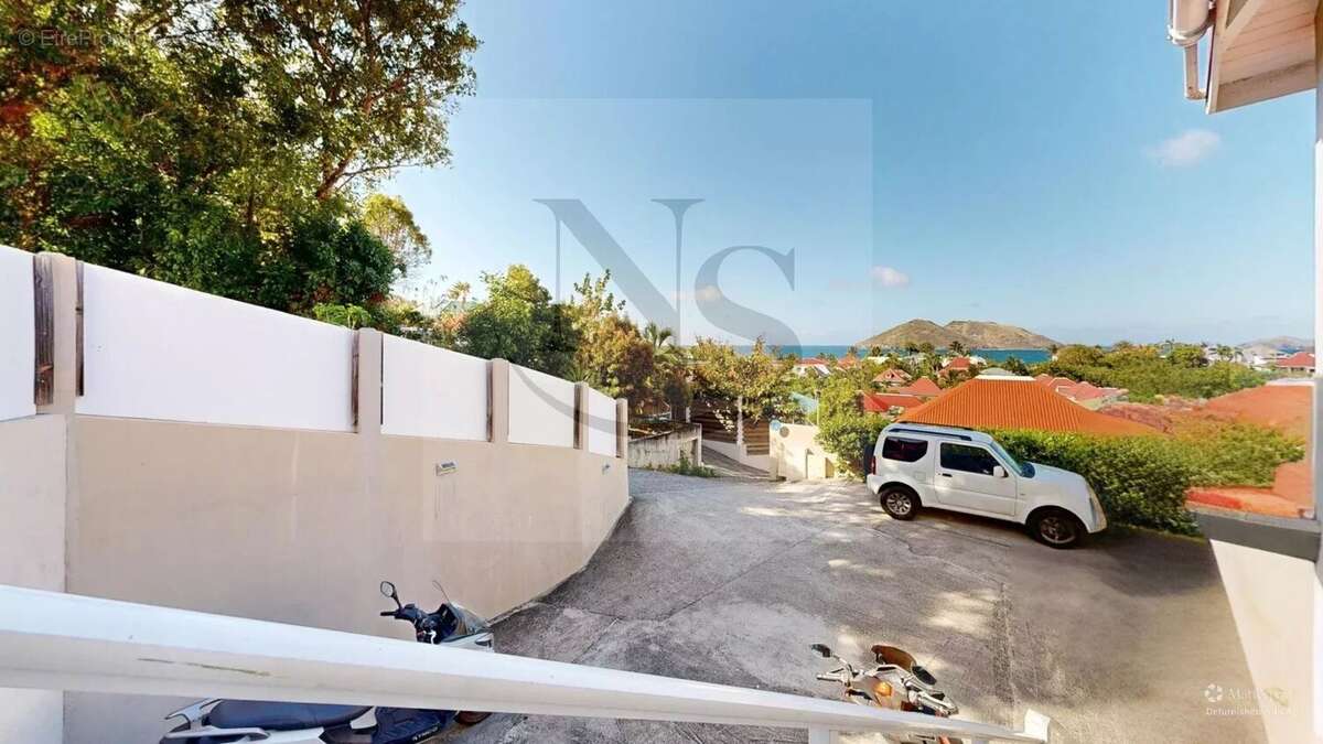 Maison à CAPESTERRE-BELLE-EAU