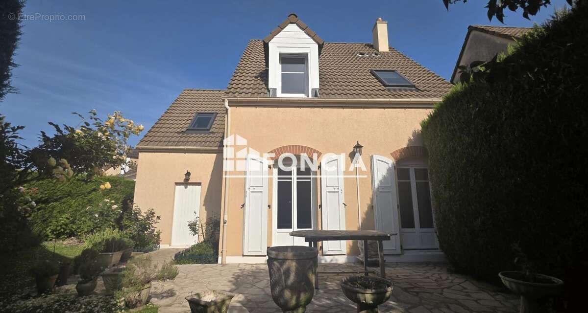 Maison à SAINT-BRICE-SOUS-FORET