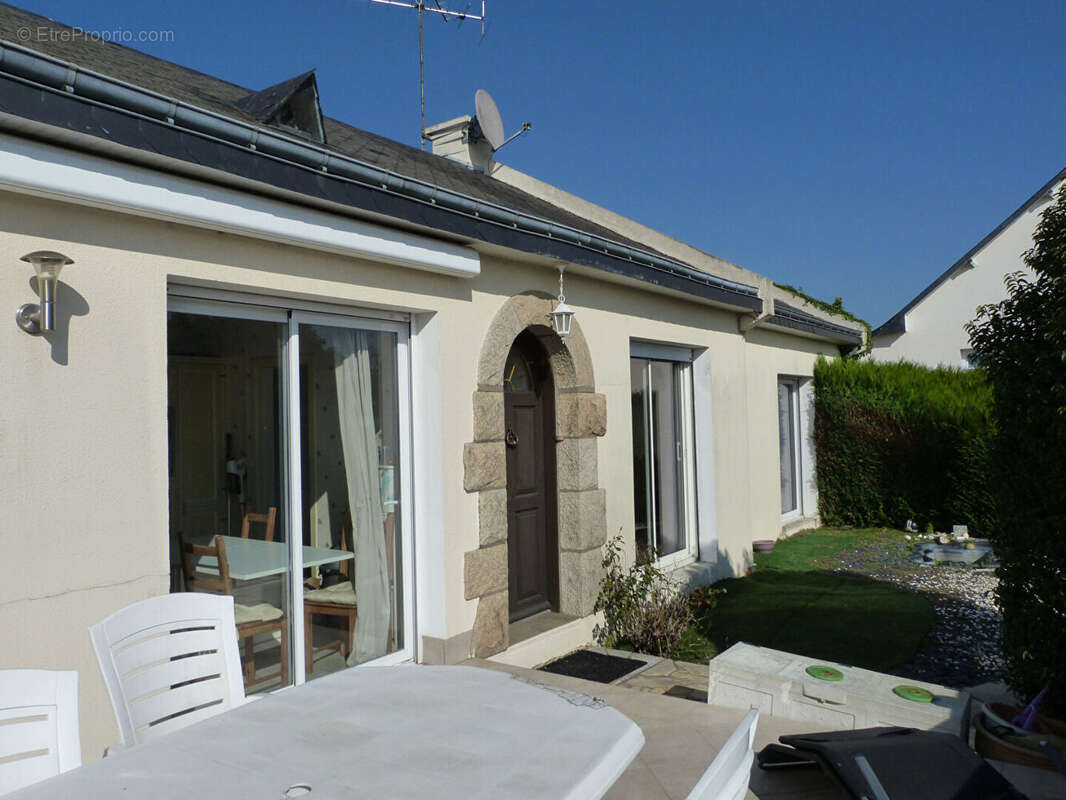 Maison à COSSE-LE-VIVIEN