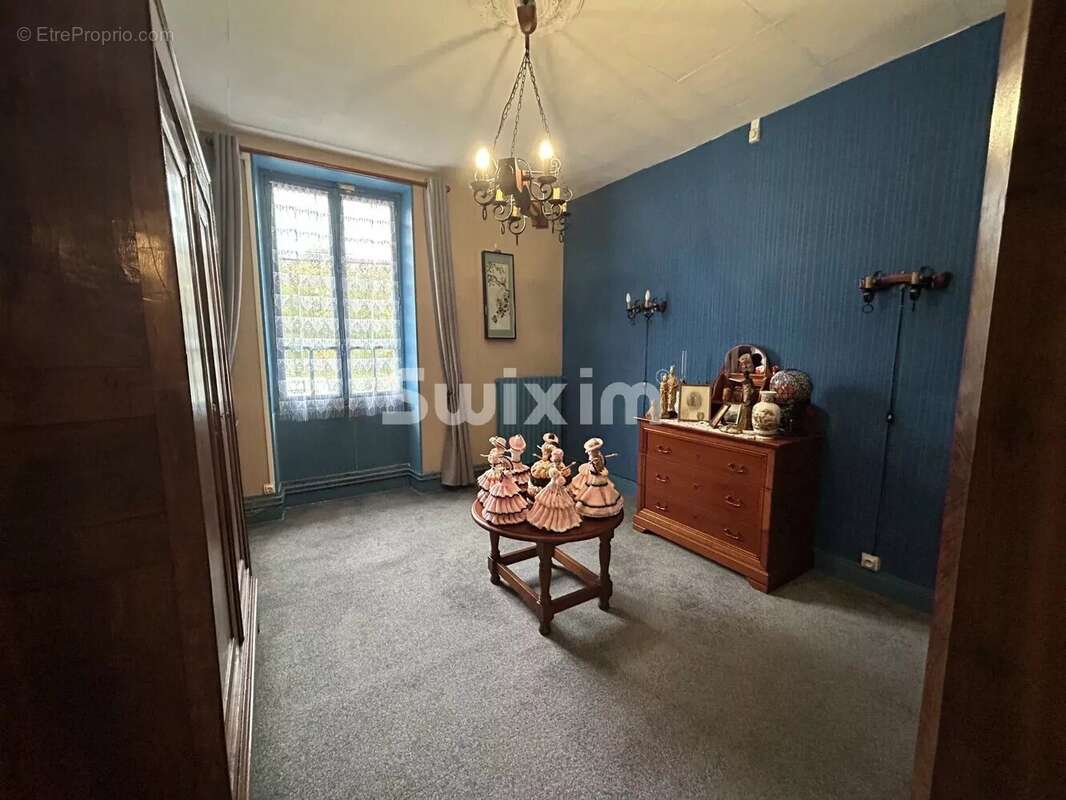 Maison à GIROLLES