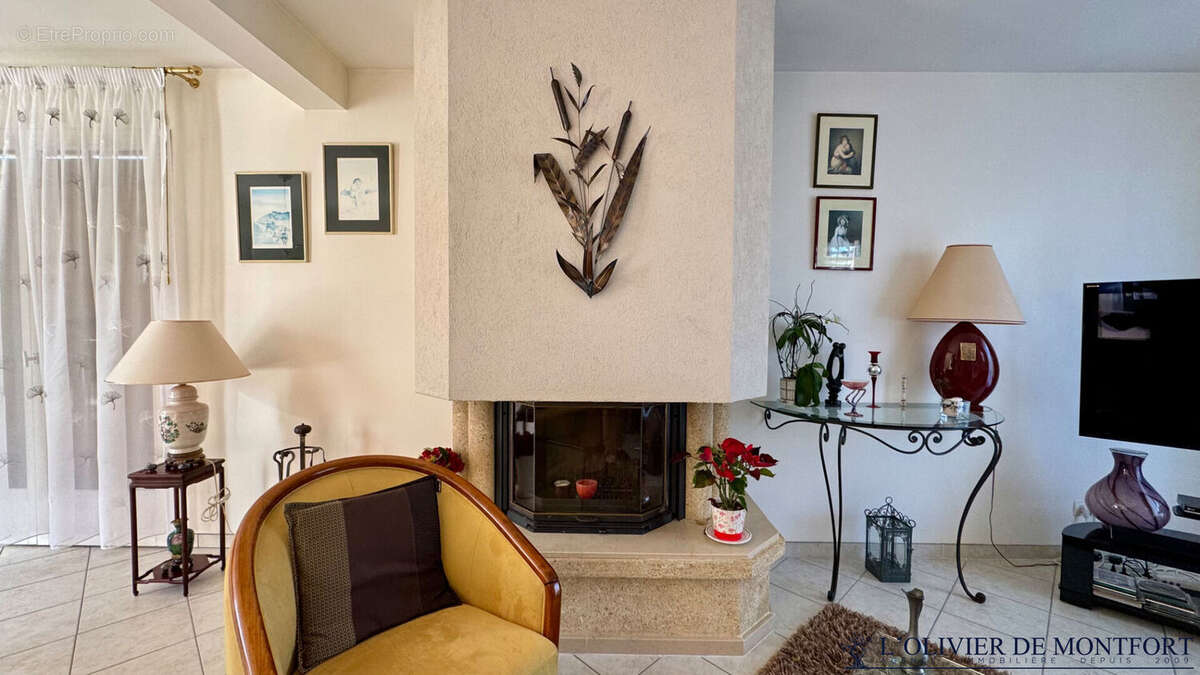 Maison à MONTFORT-L'AMAURY