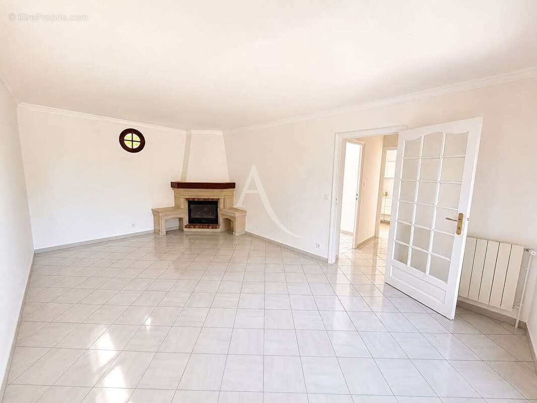 Maison à NEUILLY-PLAISANCE