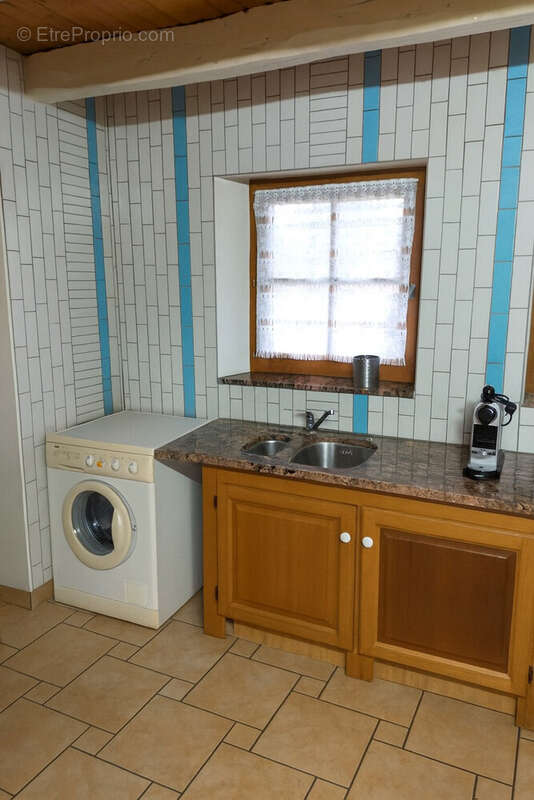 Maison à CHARETTE-VARENNES