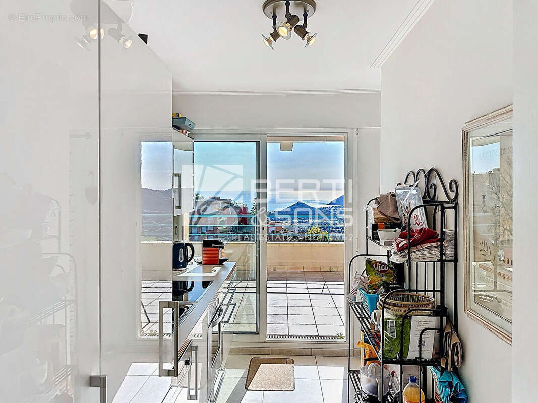 Appartement à MANDELIEU-LA-NAPOULE