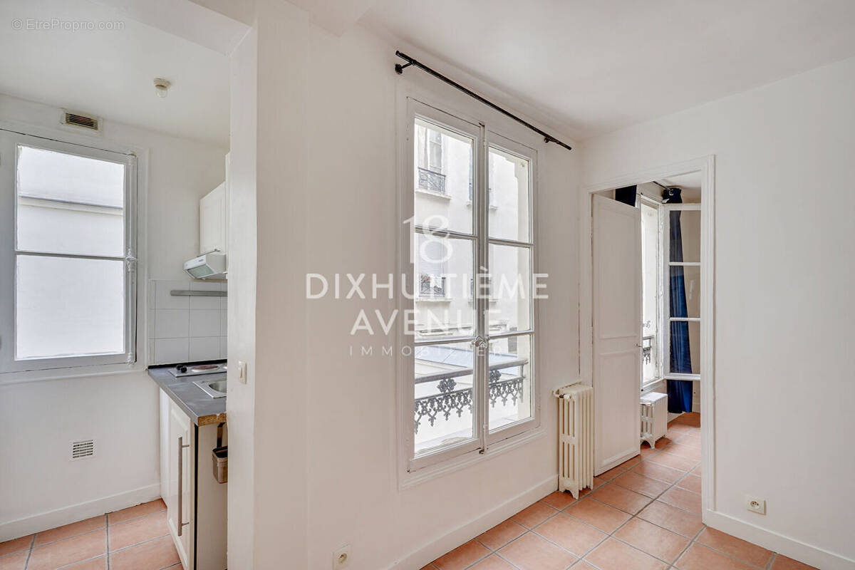 Appartement à PARIS-18E