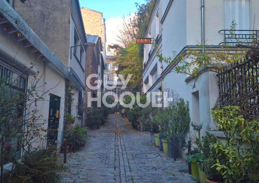 Maison à PARIS-18E