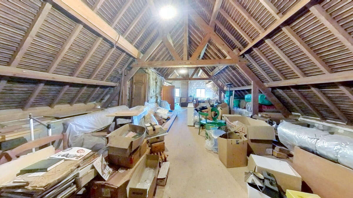 Maison à LA CHAPELLE-SUR-FURIEUSE