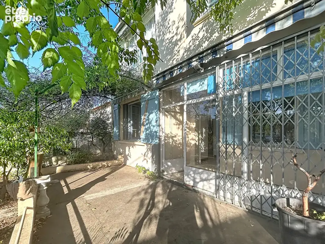 SORGUES - Maison 112m2, 3ch+dépendance, sur jardin 300m2 - photo 2