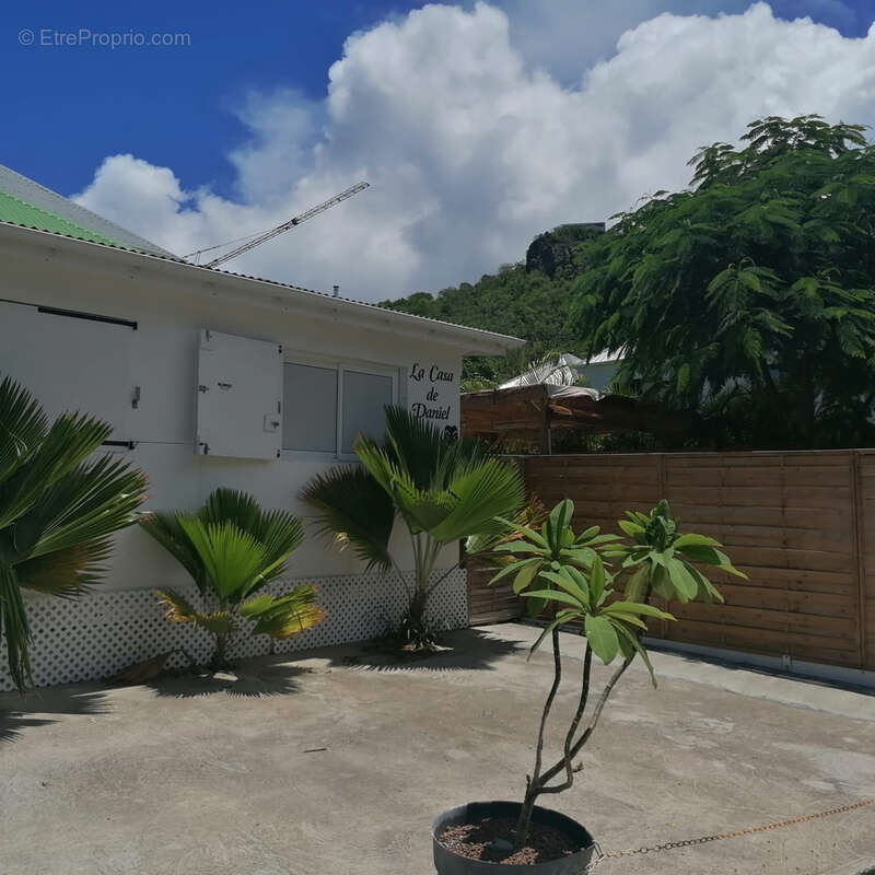 Maison à CAPESTERRE-BELLE-EAU