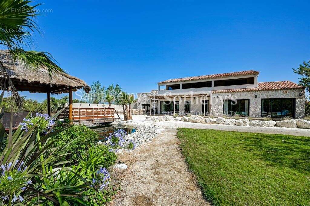 Villa contemporaine parfaitement équipée, vue Alpilles et emplacement privilégié - photo 7
