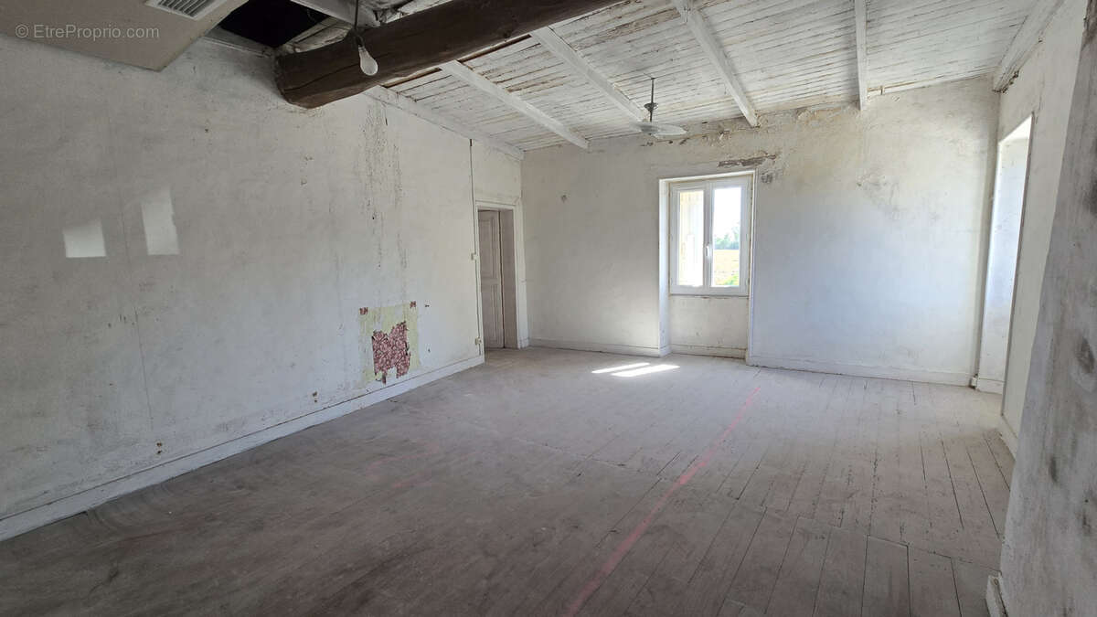 Maison à SAINT-GEORGES-DU-BOIS