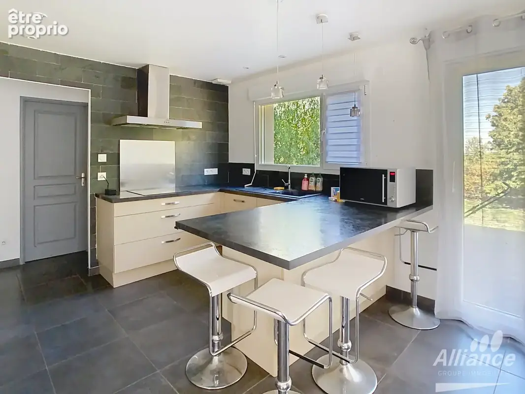 Maison construction 2011 excellent emplacement - photo 4