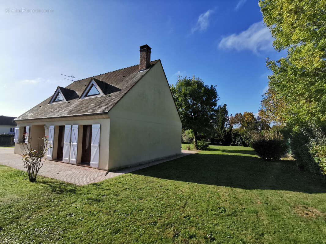 Maison à CHEROY